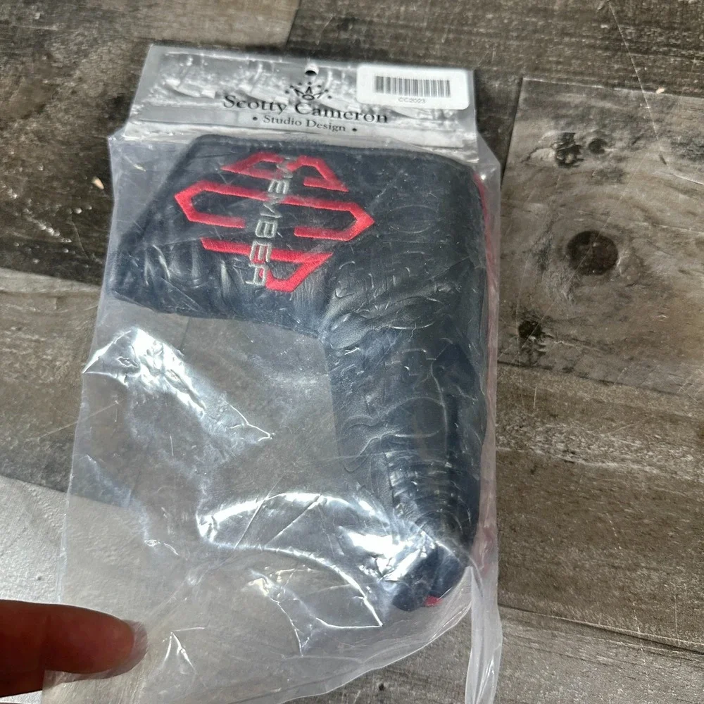 NEW Scotty Cameron 2023 Club Member Black and Red SCP Putter Blade Headcover